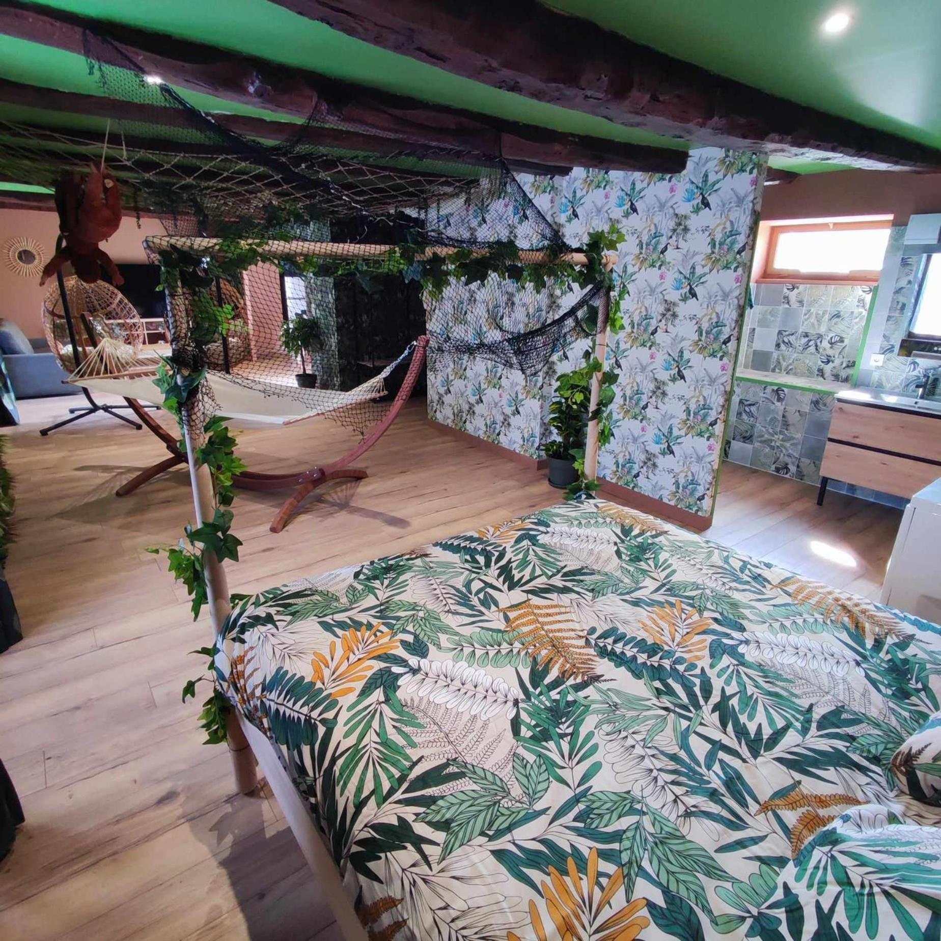 L'Evasion Jungle Apartment Saint-Pierre-de-Plesguen Ngoại thất bức ảnh